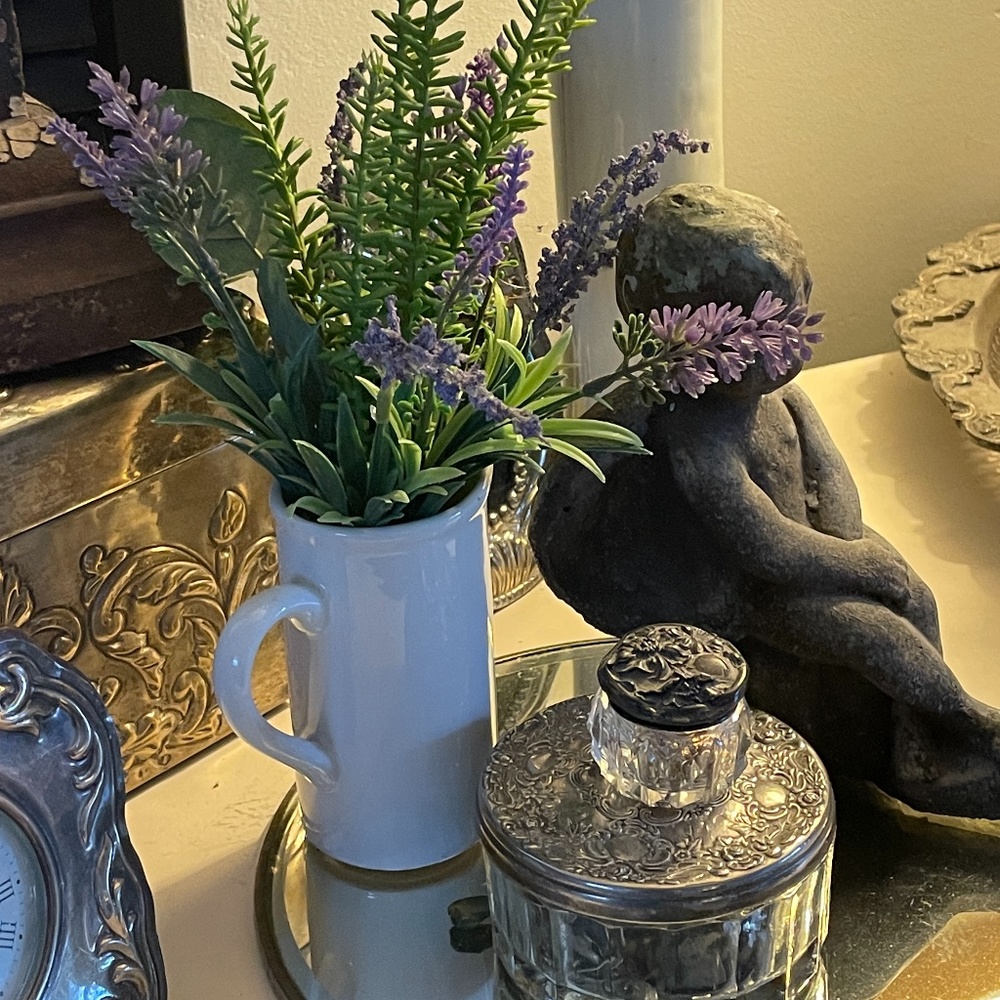 NEW Life-like Lavender & Greenery in Pitcher